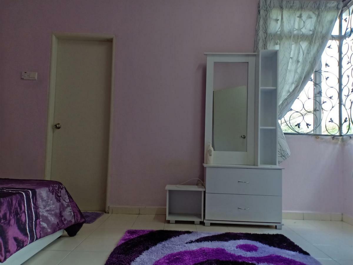 Muslim Dinaim Homestay Tanjong Malim Exterior photo